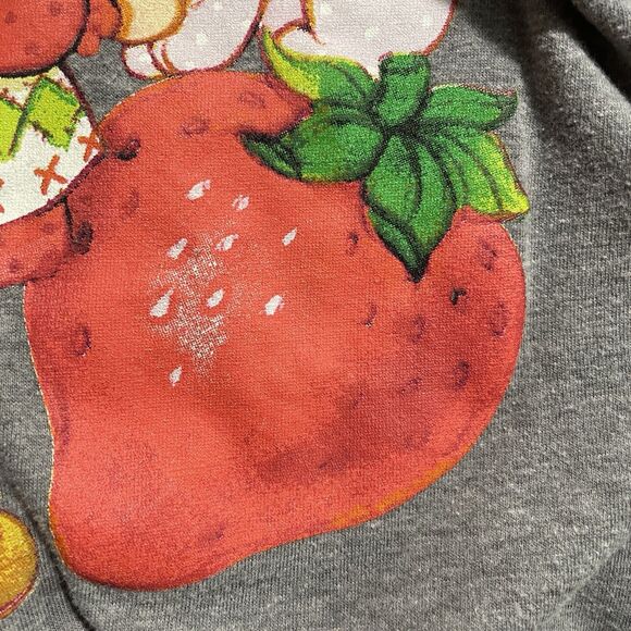 Strawberry Shortcake Kawaii Cat Graphic Shirt Gray Cartoon Tee Size Large Jrs - Picture 4 of 6